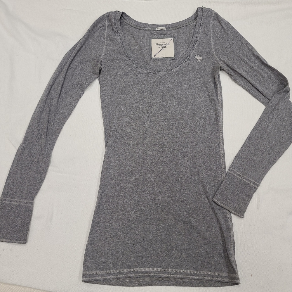 Abercrombie & Fitch long sleeved top